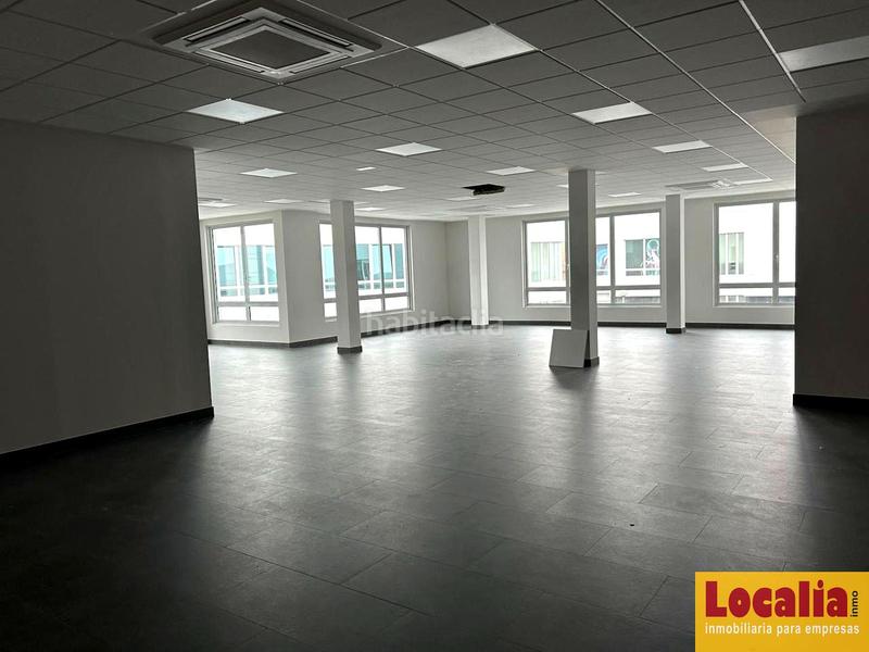 Foto 2c1cb63f-0c6e-49c6-b66a-8b0df346caa3. Rent office space with parking in Revilla Camargo