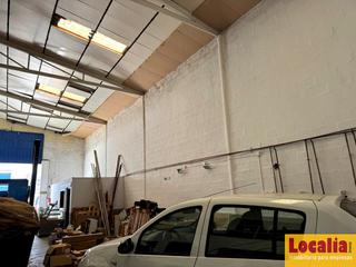Miete Fabrikhalle  Requejada. Atractiva nave industrial con oficinas en polanco