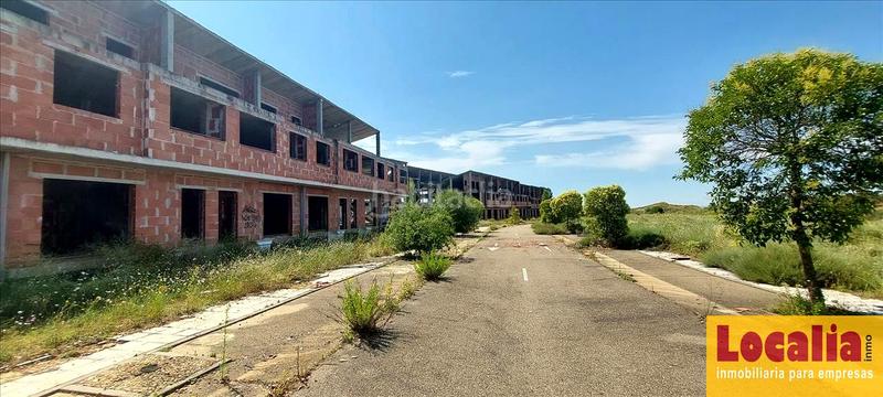 Foto 0f07a9f0-9b2d-4e46-b7b7-b8d5f8e8e183. Terreno residencial en general obra parada de 73 viviendas , león en Valdefresno