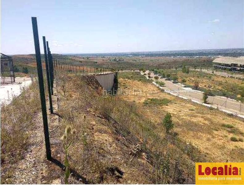 Foto 58793472-ecf6-4920-8c6f-f9b565761e88. Terreno residencial en general obra parada de 73 viviendas , león en Valdefresno