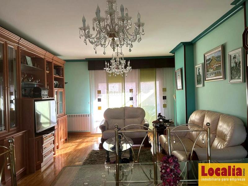 Foto 9dde36be-9cfb-495c-9293-be339c7d45bf. Casa magnífico chalet con garaje y trastero, en El Cristo Palencia