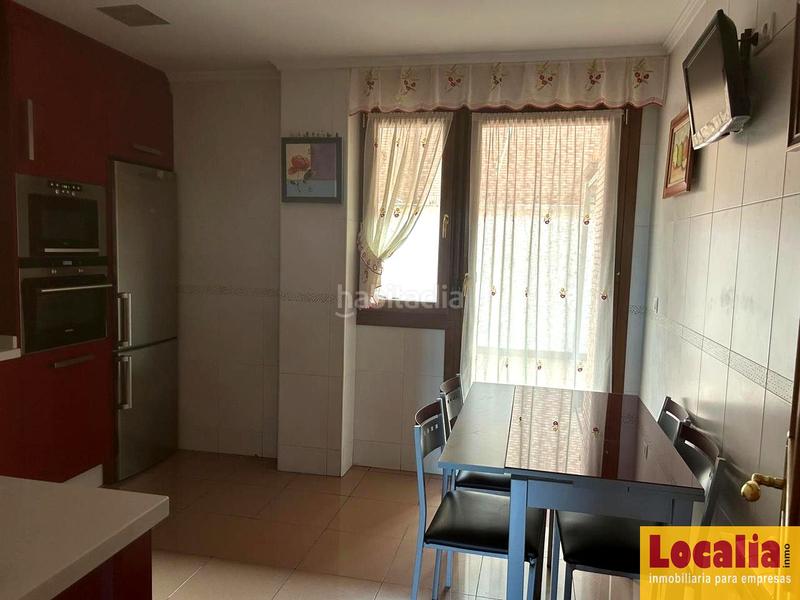 Foto ab559e82-5d9e-4f50-bb48-117090803b55. Casa magnífico chalet con garaje y trastero, en El Cristo Palencia