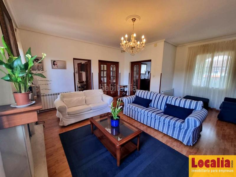 Foto bc1577e7-1b27-46d5-b8a6-218f6c8dc690. Casa amb piscina a Cerezo - Aspla - Torres Torrelavega