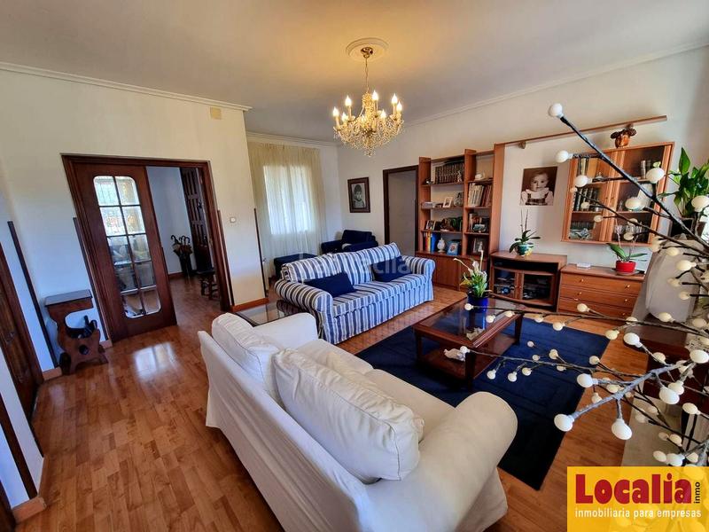 Foto c915e3d2-0586-4b83-a3df-2f2d6d4f8e47. Casa amb piscina a Cerezo - Aspla - Torres Torrelavega