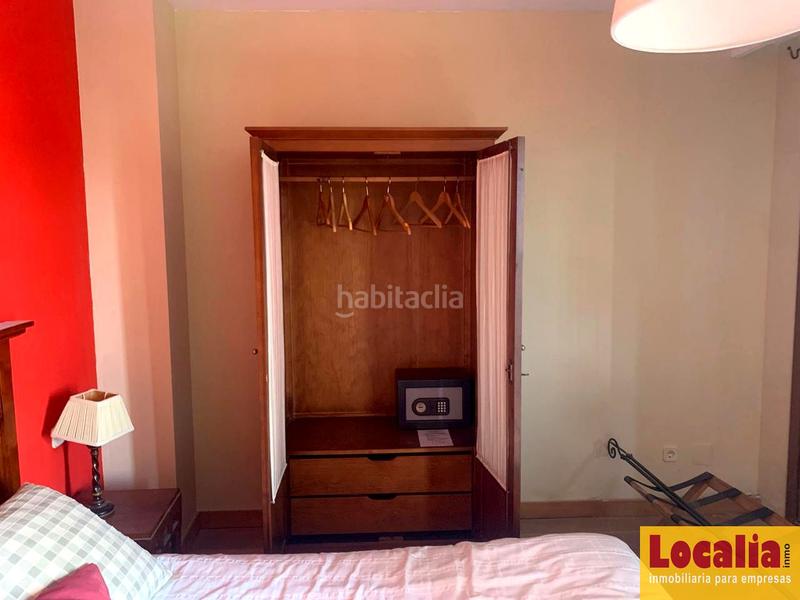 Foto 00801cf2-a267-42c9-8b13-4eefc6b248a2. Edifici a Simancas