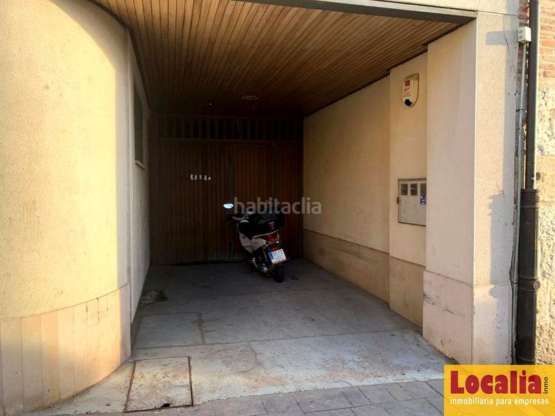 Foto 0584c1fd-bab6-41ff-84ef-89845d00ab1c. Edifici a Simancas