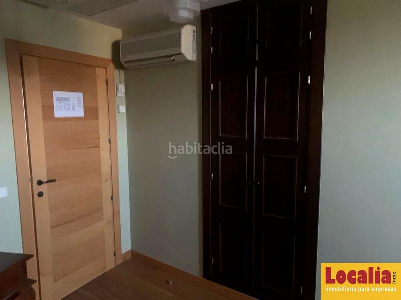 Foto bf769322-8546-4ca4-a1f3-ccfc0c84ad38. Edifici a Simancas