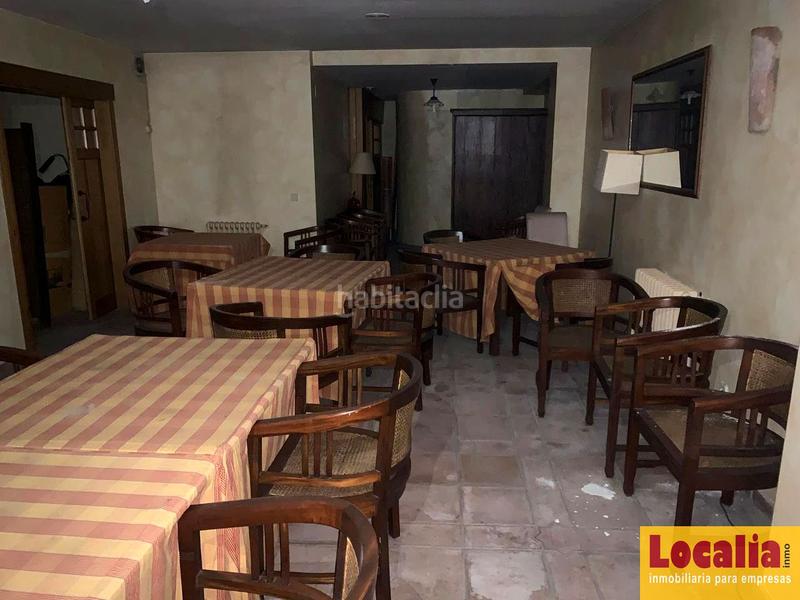 Foto f25b306f-1714-42d2-ab87-4251d61868bd. Edifici a Simancas