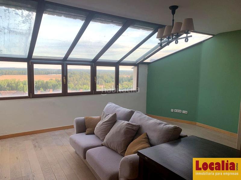 Foto f8aa7ca6-cf63-44c6-80b1-a205402d98eb. Edifici a Simancas