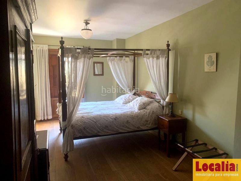 Foto ffa55482-0124-4aeb-8189-07127137834c. Edifici a Simancas