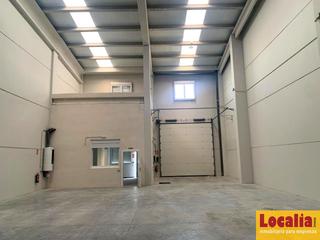 Lloguer Nau industrial a Polígono San Cristóbal. Nave industrial a estrenar en valladolid