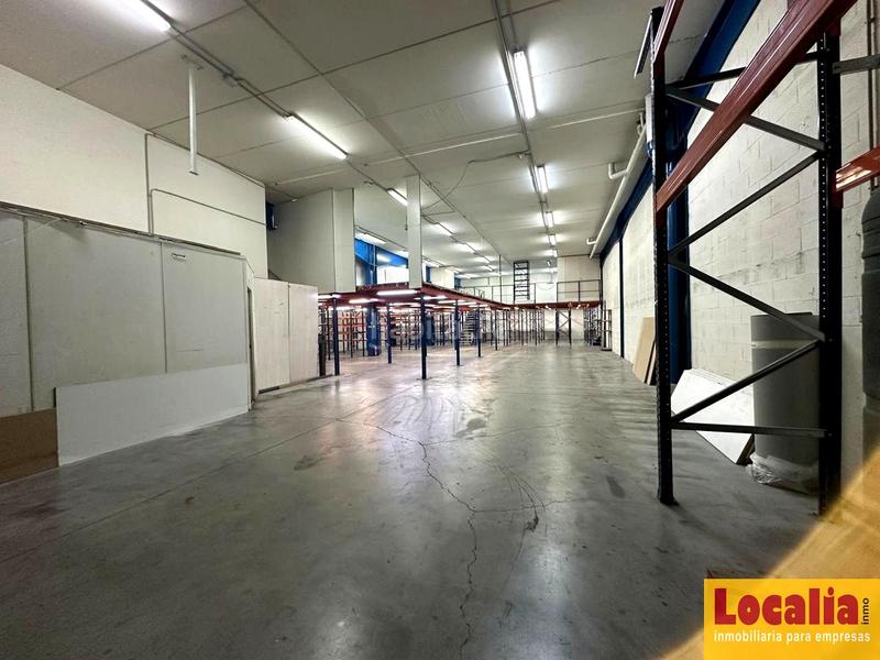 Foto bf32dfbf-d4c6-4ae9-955e-bb359f79501c. Capannone industriale in Markina - Xemein