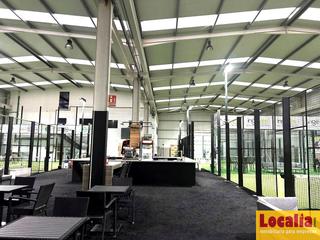 Miete Fabrikhalle  Barrio jain. Nave club de pádel instalado en san felices buelna