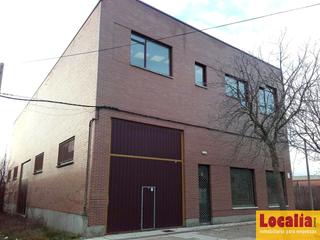 Miete Fabrikhalle in San Antonio. Vérsatil nave de 1000  m en alquiler, palencia