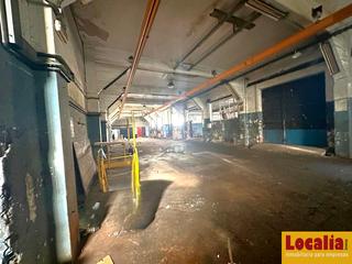 Miete Fabrikhalle in El Parque - Zapatón. Nave céntrica en alquiler, torrelavega