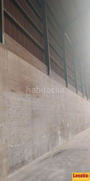 Foto 284a82e2-bbd0-4e3b-aa09-bb07fc84e7bb. Industrial building in Maliaño Camargo
