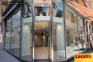 Lloguer Local Comercial  Puente. Local con gran escaparate y visibilidad, santander