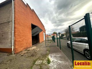Nau industrial a Inmobiliaria - Barreda. Nave industrial en venta con campa, torrelavega