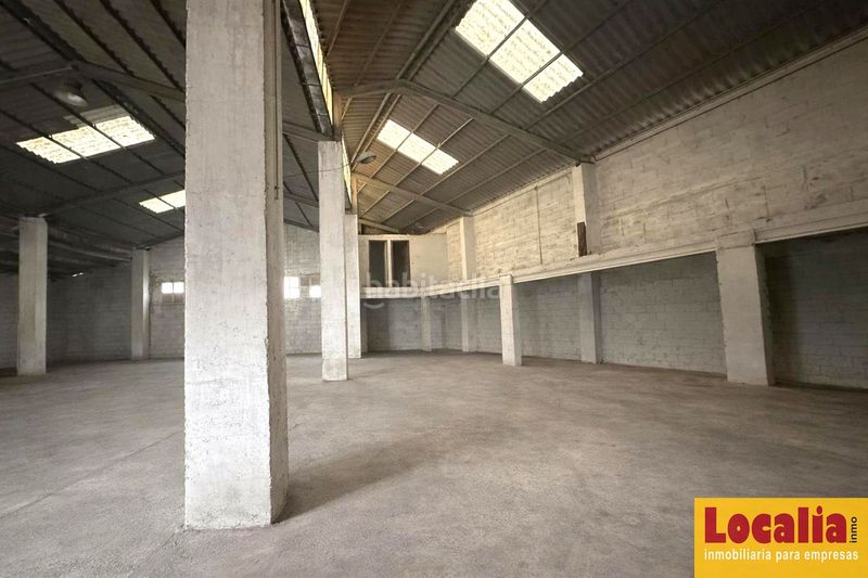 Foto e1682c7f-a82a-49e7-858f-3ea459c8297b. Fabrikhalle in Inmobiliaria - Barreda Torrelavega