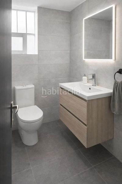 Foto 66b883a5-f1ec-46fd-b188-ccf125094cd7. Local comercial a Centro Torrelavega