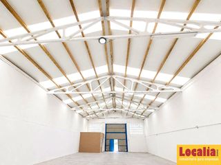 Location Bâtiment à usage industriel à Solares - Valdecilla. Nave industrial con acceso para tráiler solares