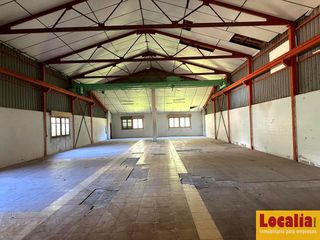 Lloguer Nau industrial a Potes. Amplia nave con campa en alquiler, potes