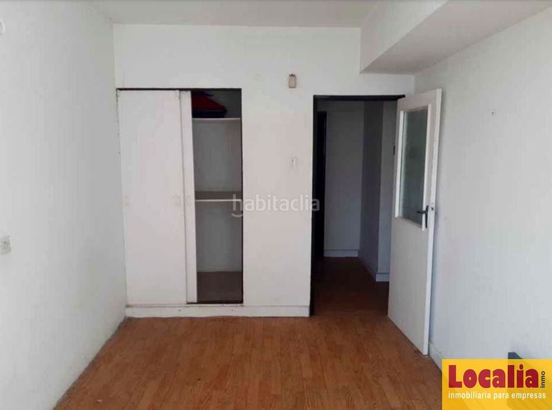 Foto 27290d77-390f-4a8d-b808-1fba5d9e97e2. Edificio en mariano luiña 21 edificio plurifamiliar en pleno centro en Navia