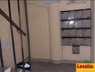 Édifice à Mariano luiña 21. Edificio plurifamiliar en pleno centro de navia