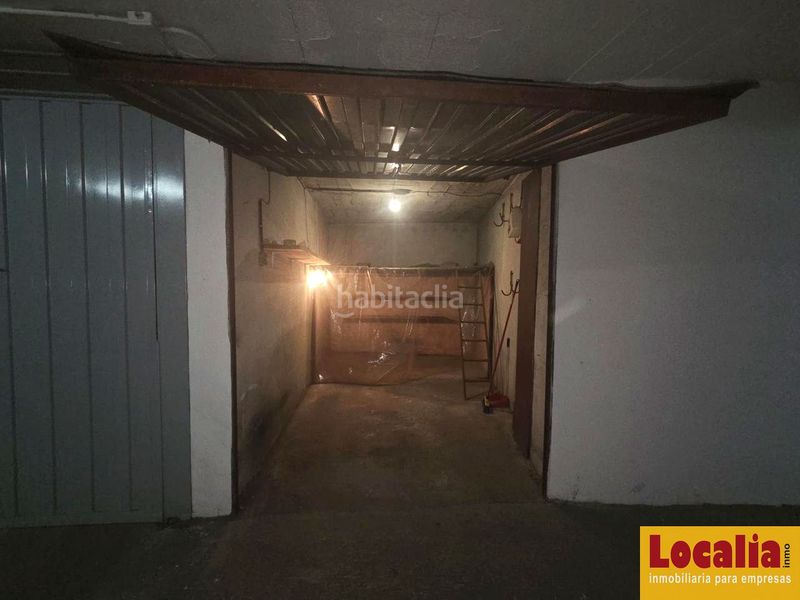 Foto a8927dfa-09c6-4254-8629-626bc345a683. Aparcament cotxe a Inmobiliaria - Barreda Torrelavega