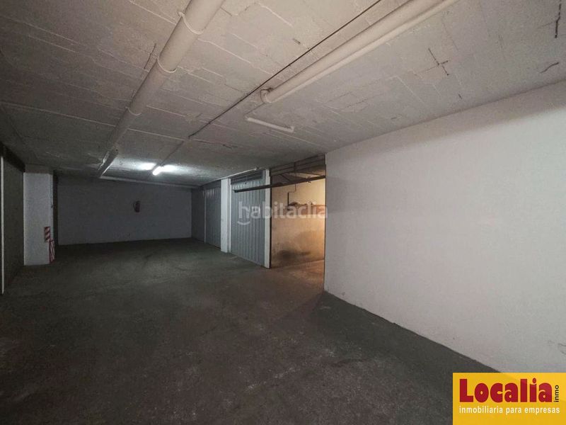 Foto e8e41d30-f456-49cf-8d7f-1ebfa5c16c3e. Aparcament cotxe a Inmobiliaria - Barreda Torrelavega