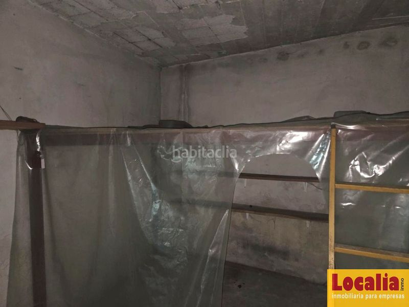 Foto fafce8ee-06af-49e2-8623-7dcd00d019f9. Aparcament cotxe a Inmobiliaria - Barreda Torrelavega