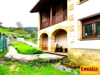 Casa  La torre. Chalet aislado en venta en bárcena de cicero
