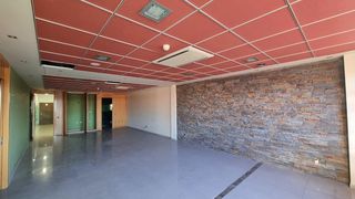 Local Comercial  La tejera. Inversión premium en santander  oficinas