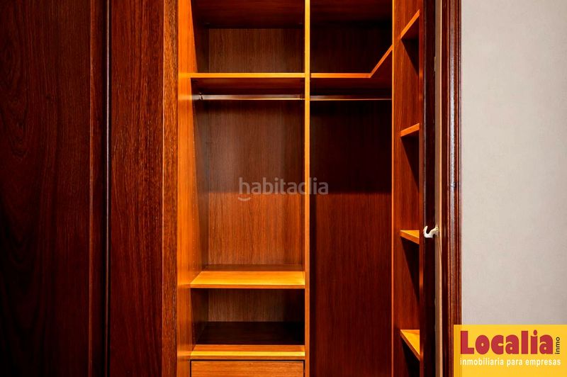 Foto 3f13c9aa-3f6d-492b-a37e-f7f4e7bd0fd9. Casa amb aparcament a Samano Castro - Urdiales