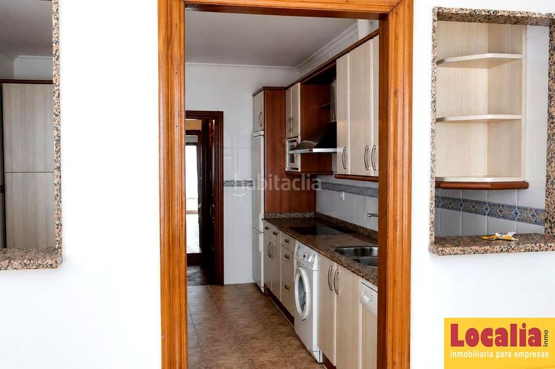 Foto 9a51a1f8-2fd8-4d16-a9cb-908a34803baf. Casa amb aparcament a Samano Castro - Urdiales