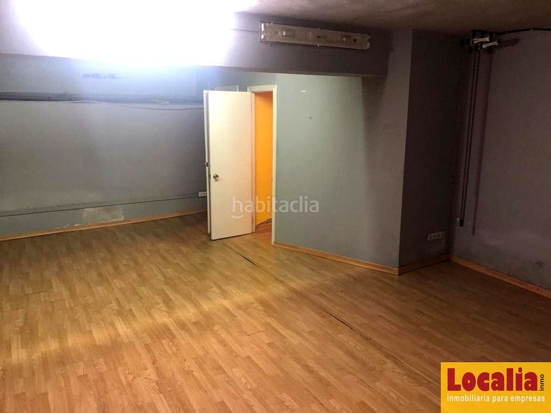 Foto 6c811dc9-8451-44fe-a363-b25b4f536532. Local comercial a Centro Torrelavega
