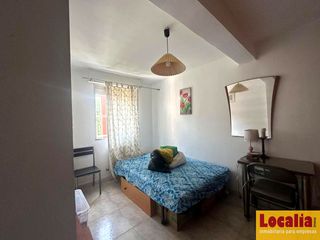 Flat in General Dávila. Piso de 3 dormitorios en venta en santander
