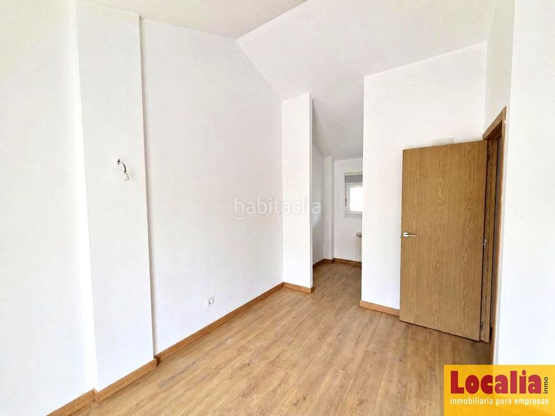 Foto d8045756-3d83-4565-aa51-541f0ddf75f2. Dúplex a Comillas