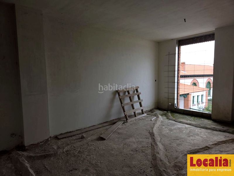 Foto 72999e4a-927c-4c4d-8aac-69fe5d1335ce. Terreno residencial edificio con potencial para inversores en Portillo