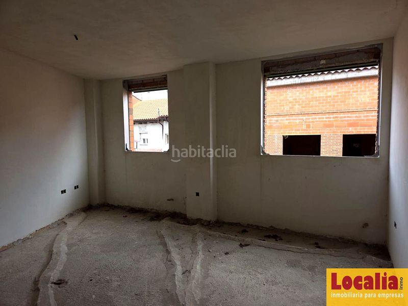 Foto 8315046f-5b87-4183-9384-e19231c4b4f1. Terreno residencial edificio con potencial para inversores en Portillo