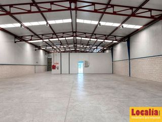 Lloguer Nau industrial a Cartes. Nave industrial con instalaciones frigorificas cartes
