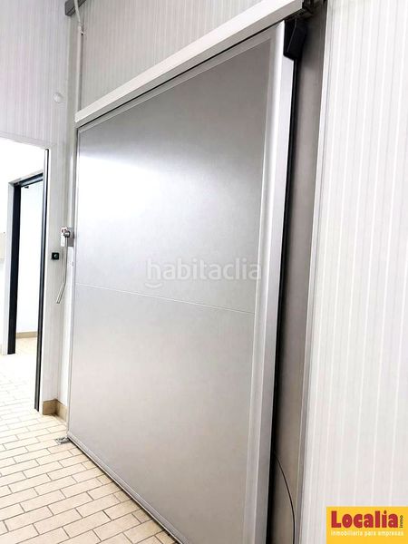 Foto 6804ff09-6177-4eff-82f8-594106cb7820. Fabrikhalle in Cartes