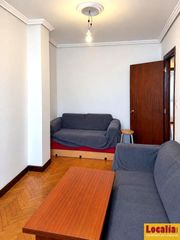Pis a Puerto Chico. Piso para reformar en zona céntrica de santander
