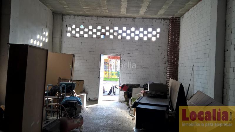 Foto bcfca609-0cc8-4e74-9479-7baad3cc4255. Location local commercial dans Entrambasaguas