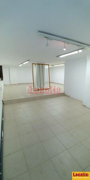 Foto 0fa512c4-a605-456e-9717-aaaa60a03650. Local comercial a Centro - Ayuntamiento Santander
