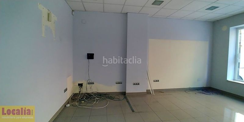 Foto 381c4a21-0590-4695-b093-2e8441ab4c9c. Lloguer local comercial a Centro Torrelavega