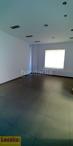 Foto 73502487-f9c5-4214-bacb-deae46ce3fb3. Lloguer local comercial a Centro Torrelavega