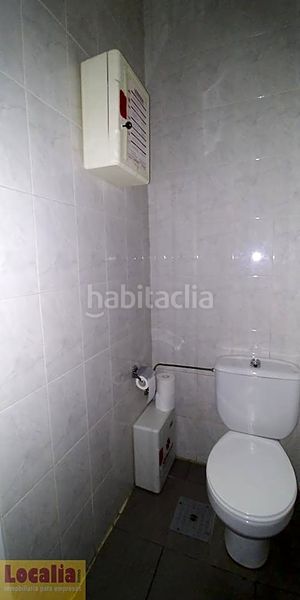 Foto f7daa5dc-acbe-43d4-987d-7b48b4f7e4ee. Lloguer local comercial a Centro Torrelavega