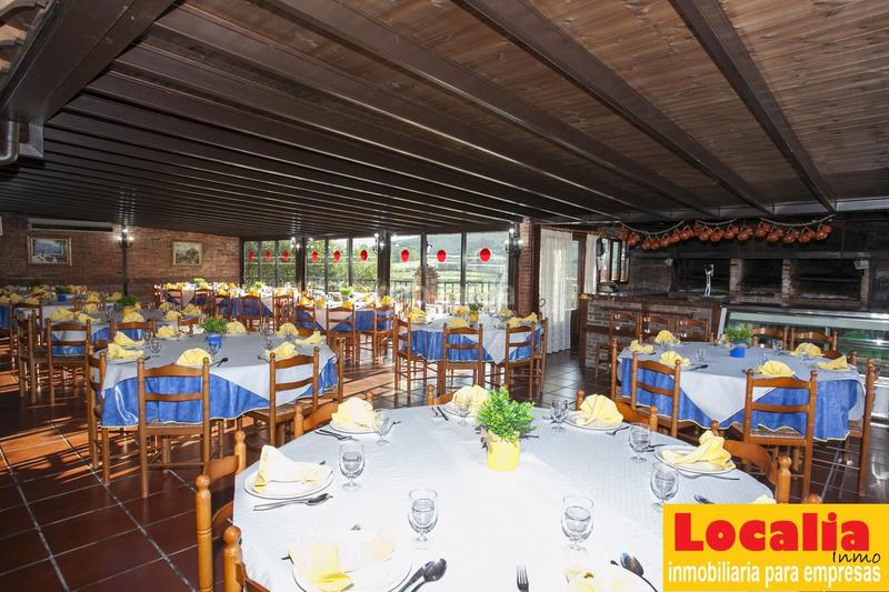 Foto 73c28d0d-96ab-440f-98a4-64b31bdfa5a3. Edificio localia inmobiliaria te propone este impresionante centro de comercios y restaurantes muy cerca de la capital del turismo rural 20 en Santillana del Mar