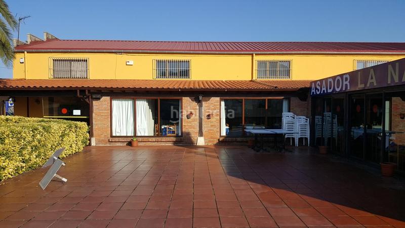 Foto fa5595d6-1566-402e-97e2-51095180c8c2. Edificio localia inmobiliaria te propone este impresionante centro de comercios y restaurantes muy cerca de la capital del turismo rural 20 en Santillana del Mar